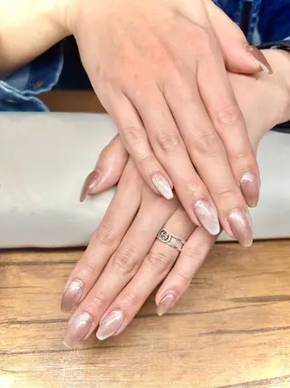 ネイル ネイルサロンエーナイン札幌大通本店所属・宇野 舞美のネイルデザイン