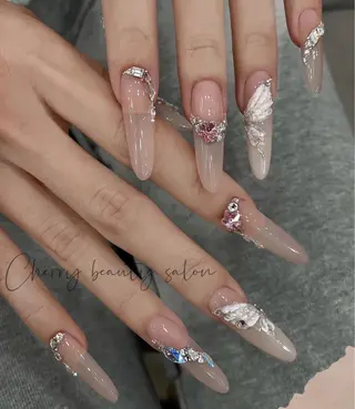 ネイル SAKURA 🍒のネイルデザイン