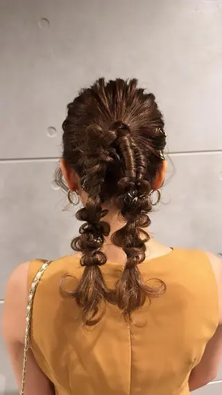 セミロング ヘアアレンジ 吉野 華乃のヘアスタイル