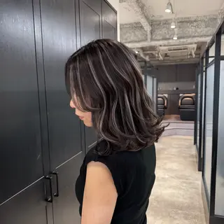 ミディアム カラー ハイライト／髪質改善 裕樹のヘアスタイル