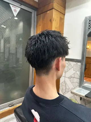 ショート JOS所属・上野/エフェクトブリ ーチ✂︎touiのヘアスタイル