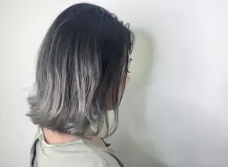 ミディアム カラー 宮永 智香のヘアスタイル