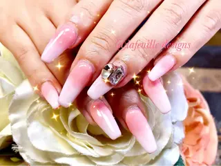 ネイル サロンドラフィーユ LAFEUILLEのネイルデザイン