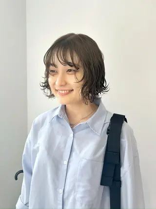 ミディアム パーマ ENIF ツキのヘアスタイル