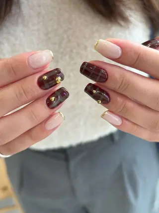 ネイル SALON VILLAGE Aoyama 2nd.所属・堀川 祐里のネイルデザイン