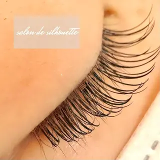 マツエク・マツパ サロンドシルエット所属・YUNA /バインドロックのマツエク・マツパデザイン