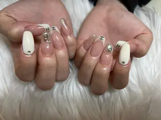 ネイル SOARE🤍 🤍のネイルデザイン