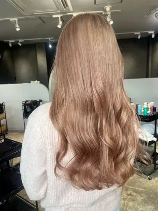 ロング カラー 友 美海のヘアスタイル