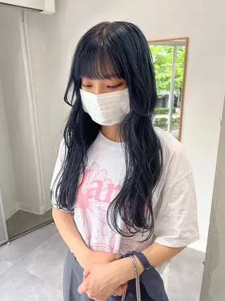 ロング カラー thee所属・渡邊 ひかるのヘアスタイル