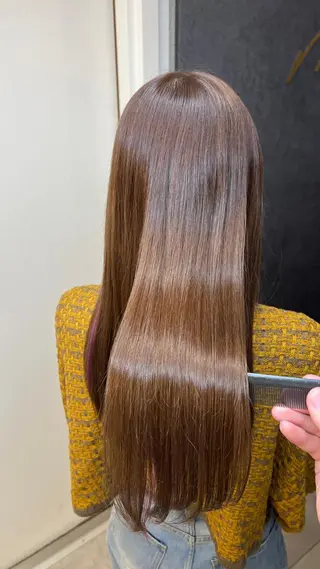 セミロング サロウィン新宿三丁目所属・✨クセ・広がりで悩む 学生さんへ✨taroのヘアスタイル