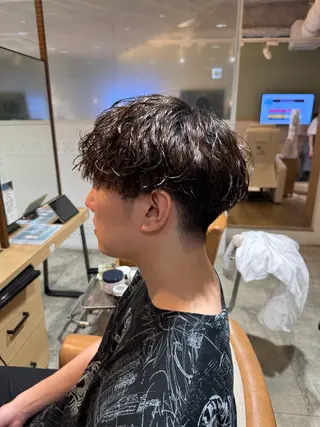 ショート パーマ 吉満 翔のヘアスタイル