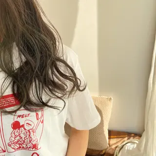 ミディアム 峯 志帆のヘアスタイル