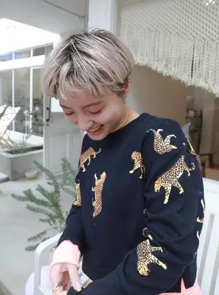 ショート カラー ブリーチカラーが人気 onnuのヘアスタイル