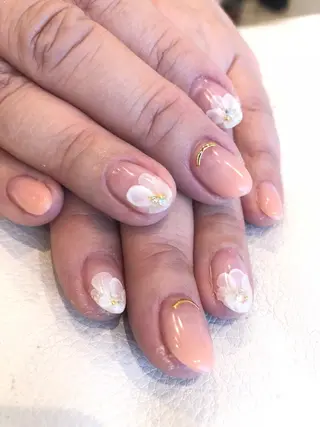 ネイル 【デザイナー】田中 美生のヘアスタイル