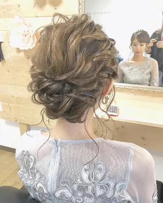 セミロング ヘアアレンジ 糸賀 史織のマツエク・マツパデザイン