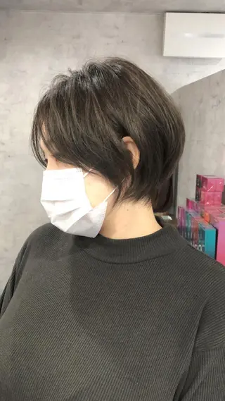 ショート カラー タカハシ ユウキのヘアスタイル