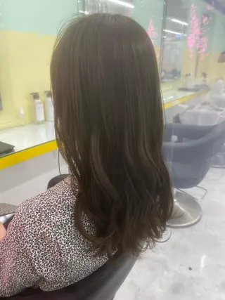 セミロング カラー パーマ ヘアアレンジ ネイル マツエク・マツパ 韓国風ベージュ🤎 赤みなし🌿横浜🤎のヘアスタイル