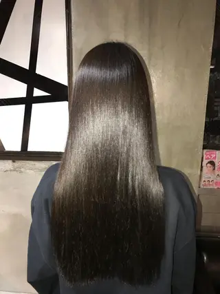 ロング カラー SHIN/レイヤー カット×クロスパーマのヘアスタイル