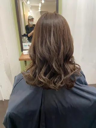 セミロング カラー times salon名駅所属・久木原 ゆりのヘアスタイル