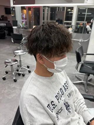 ミディアム カラー パーマ メンズ メンズパーマ特化 🔥韓国ヘア職人🔥のヘアスタイル