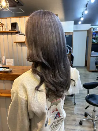 カラー G.O.A.T hair所属・Karen ✂︎GOAThairのヘアスタイル