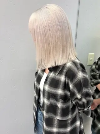 セミロング カラー ukyo/カラー/ ブリーチ/ハイライトのヘアスタイル