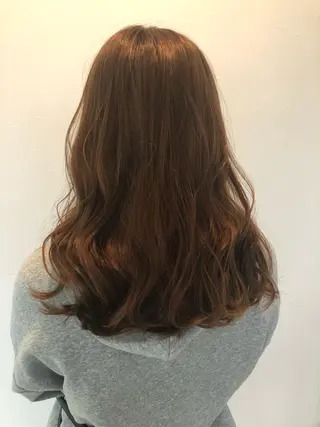 ロング カラー カドムラ モエのヘアスタイル