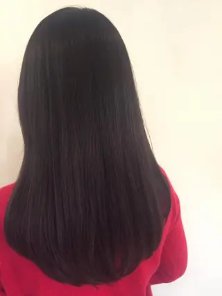 ミディアム カラー conne& ririのヘアスタイル