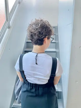 ショート パーマ Izumi所属・ヨシアキ/パーマ/ ウルフ/ボブ/メンズのヘアスタイル