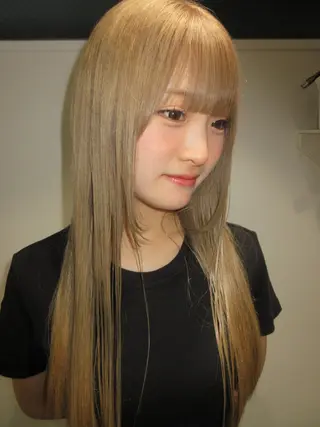 ロング カラー ボブ/ハイトーン🪽 堀内志茉🍀のヘアスタイル