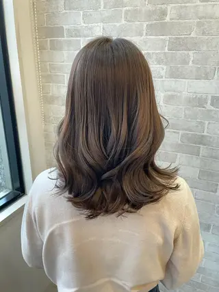 セミロング カラー Well's TAIGAのヘアスタイル