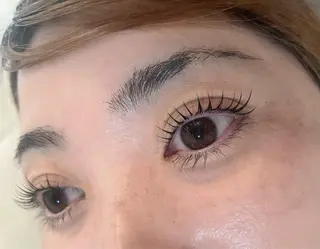 マツエク・マツパ eyelash salon f所属・鈴木 百音のマツエク・マツパデザイン