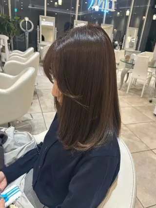 ミディアム レイヤーカット/ 透明感カラー/カナのヘアスタイル