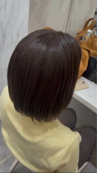 ミディアム Nanami / ベージュ/グレージュのヘアスタイル