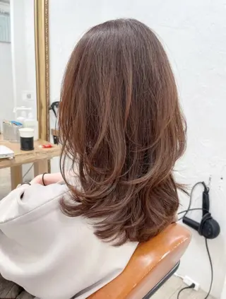 ロング 岡村 真央のヘアスタイル