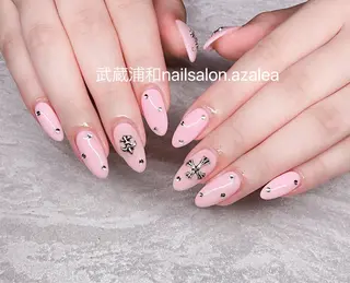 ネイル R inのネイルデザイン