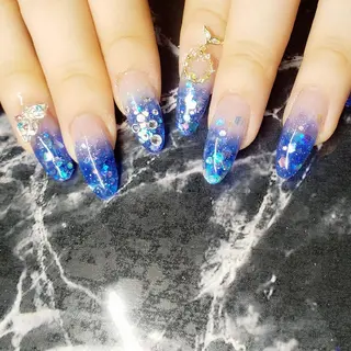 セミロング ネイル クロキ 。のネイルデザイン