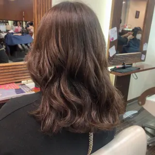 ミディアム カラー 山崎 絵莉香のヘアスタイル