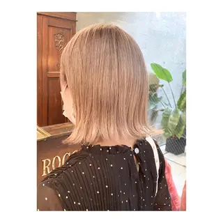 ミディアム コールネックスザサロン所属・白髪ぼかし×デザイン 🕊️🫧ホウジョウのヘアスタイル