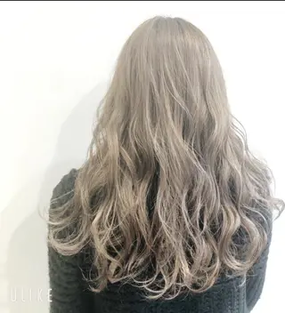 ロング カラー キッズ 新井 友菜のヘアスタイル