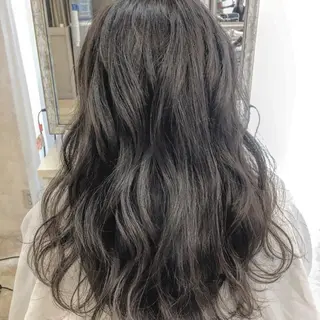 ロング 角床直哉 カラーカットNO 1のヘアスタイル