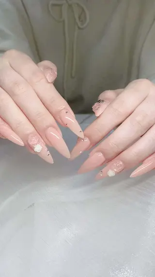 ネイル Hara Nail 【パラジェル使用】のネイルデザイン