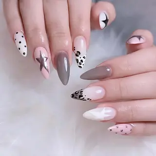 ネイル ヒユ ヒヨリのネイルデザイン