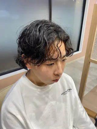 パーマ メンズ ハイトーン/推しカラ ー⛓💜ゆららのヘアスタイル