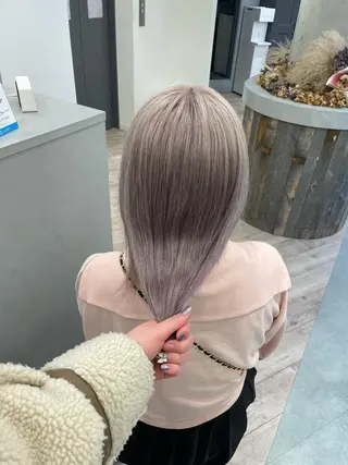 セミロング ♡似合わせハイトーン ♡maiのヘアスタイル