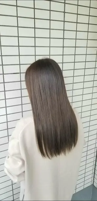 セミロング カラー La fith hair 池袋店所属・🔴赤み消し/ 艶カラー落合　優🔴のヘアスタイル