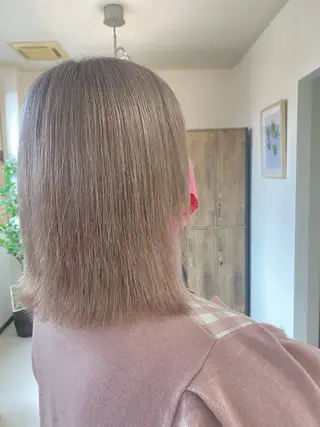 ミディアム 松本 菜那のヘアスタイル