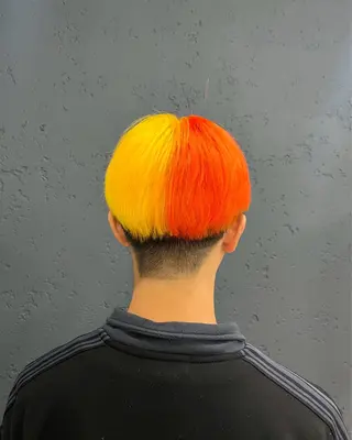 ショート ハイトーンケアカラー コト👱🏻‍♀️のヘアスタイル