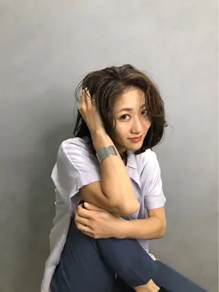 ミディアム 田村講幸 ALBUMアカデミーのヘアスタイル