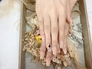 ネイル LEDアイラッシュ ∩_∩アオイのマツエク・マツパデザイン